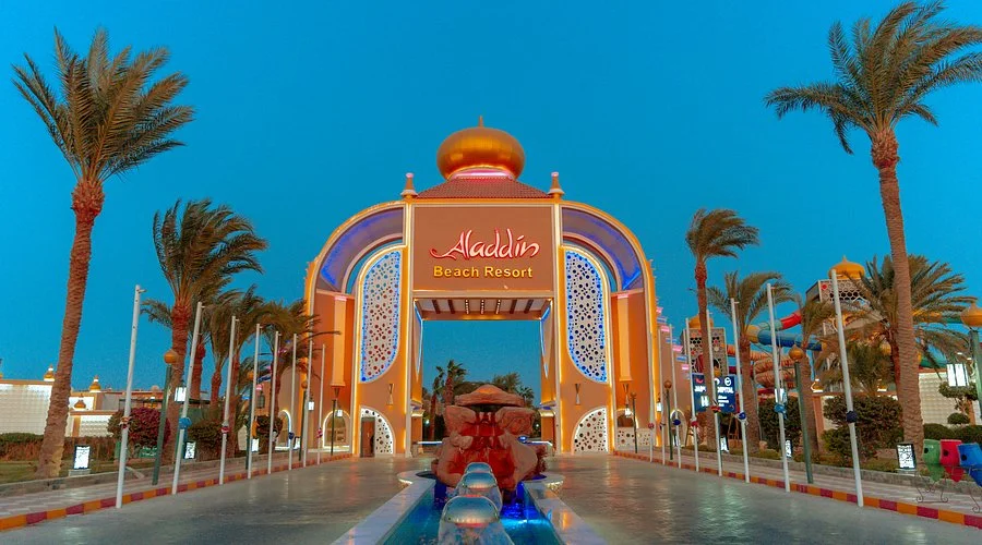 Bezpośredni transfer z lotniska Hurghada do Aladdin Beach Resort bez wspólnych przystanków