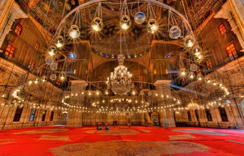 Route from Hurghada to Cairo with private transfer