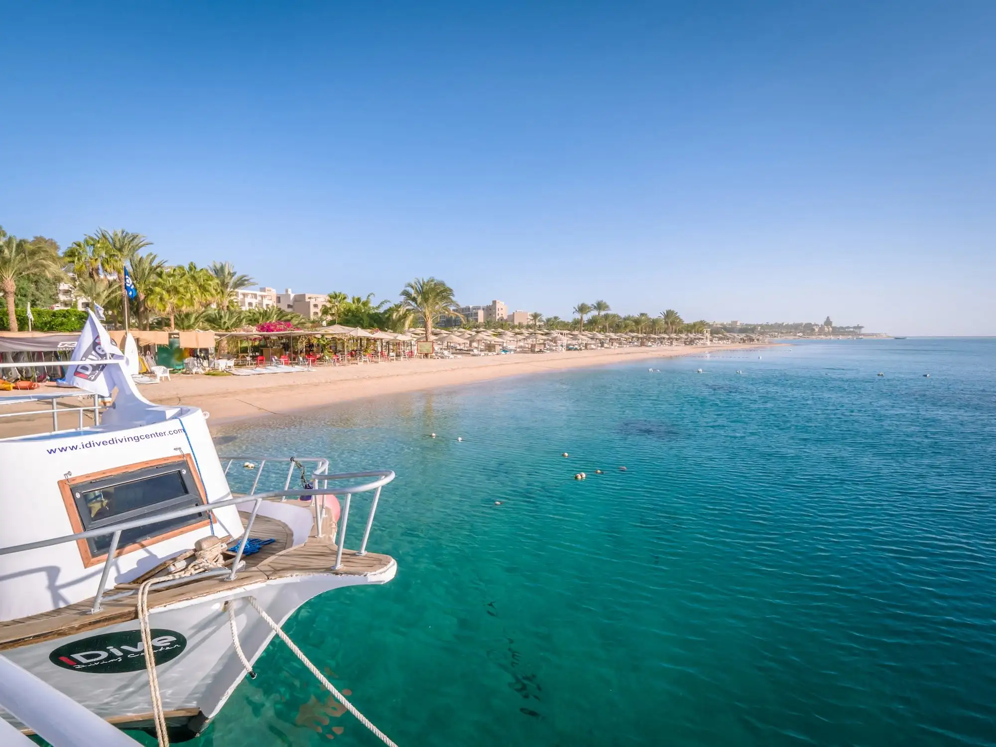 Privattransfer zum Fort Arabesque Resort Spa & Villas