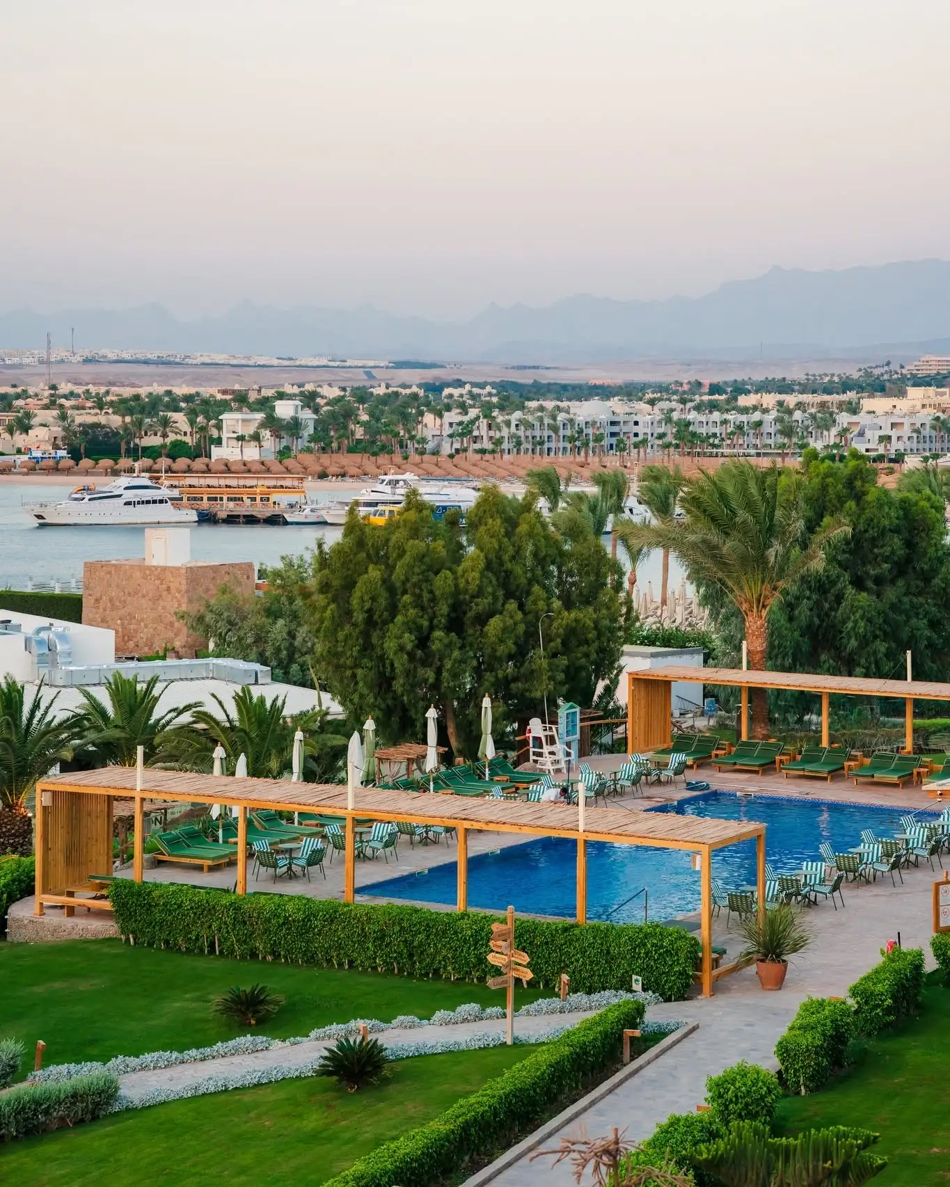 Flughafen Hurghada Transfer nach Makadi Bay zum Fort Arabesque Resort Spa & Villas